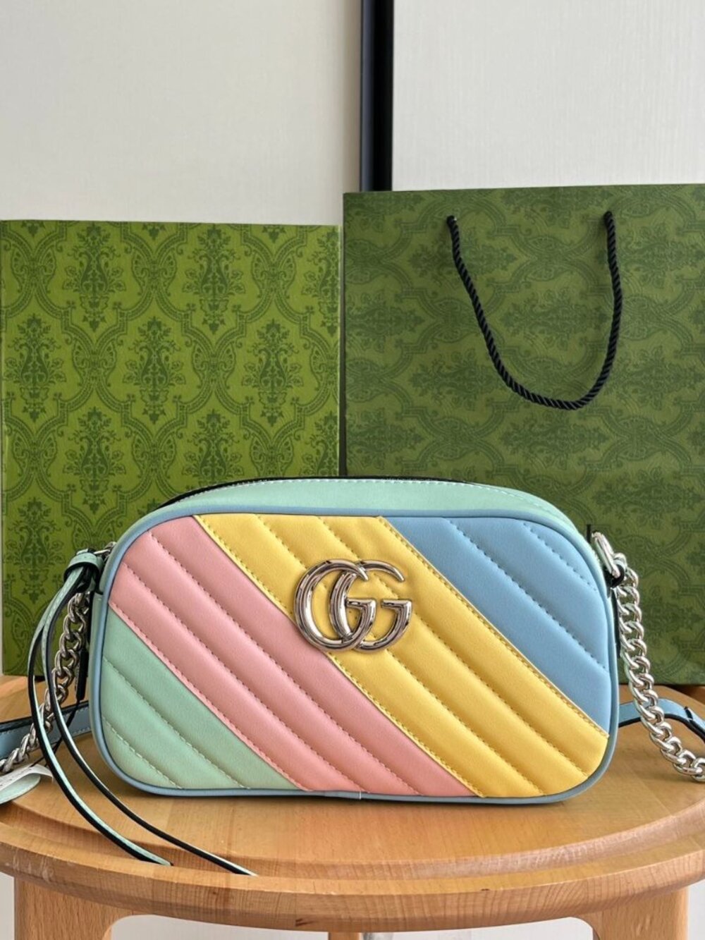 GUCCI  Leather GG Marmont Shoulder Bag